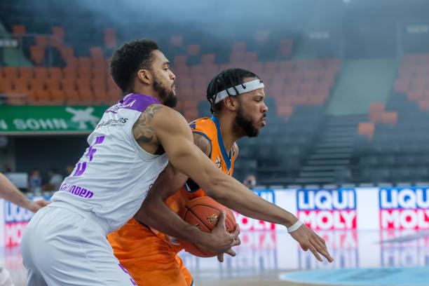 是各自球队 是各自球队